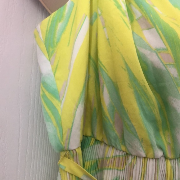Woman’s lane Bryant green sleeveless spring plus size pleated chiffon neon dress - Picture 7 of 16